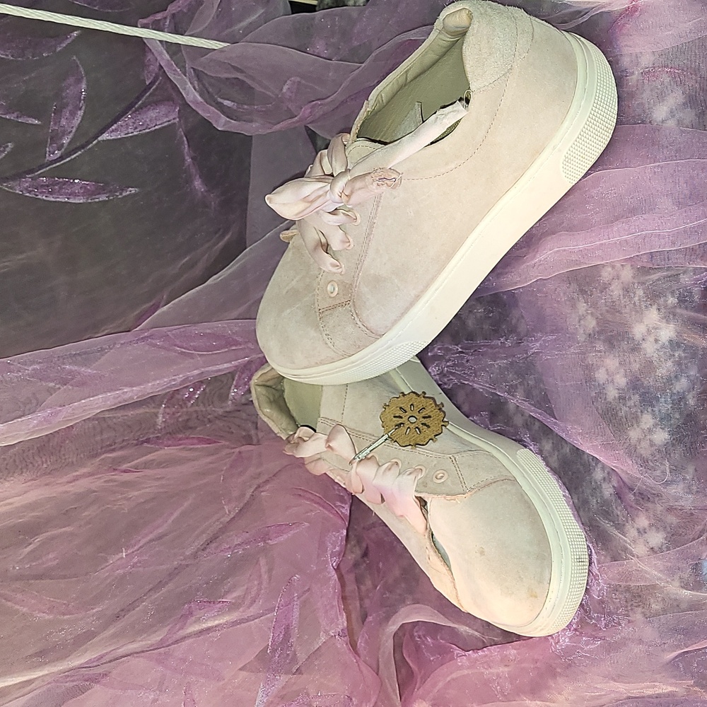 Propet ,woman's mesical shoes US size 8
